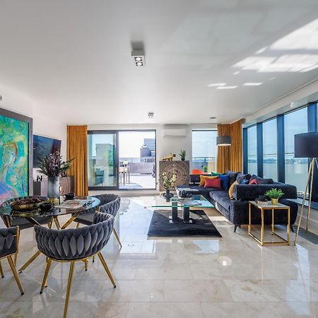 Emihouse Riverside Premium Apartments & Free Parking เชชูฟ ภายนอก รูปภาพ