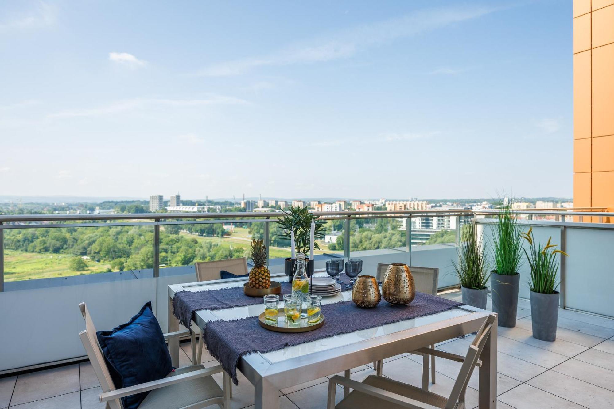 Emihouse Riverside Premium Apartments & Free Parking เชชูฟ ภายนอก รูปภาพ