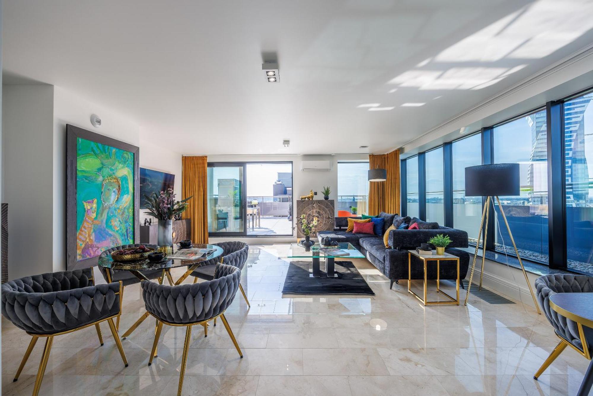 Emihouse Riverside Premium Apartments & Free Parking เชชูฟ ภายนอก รูปภาพ