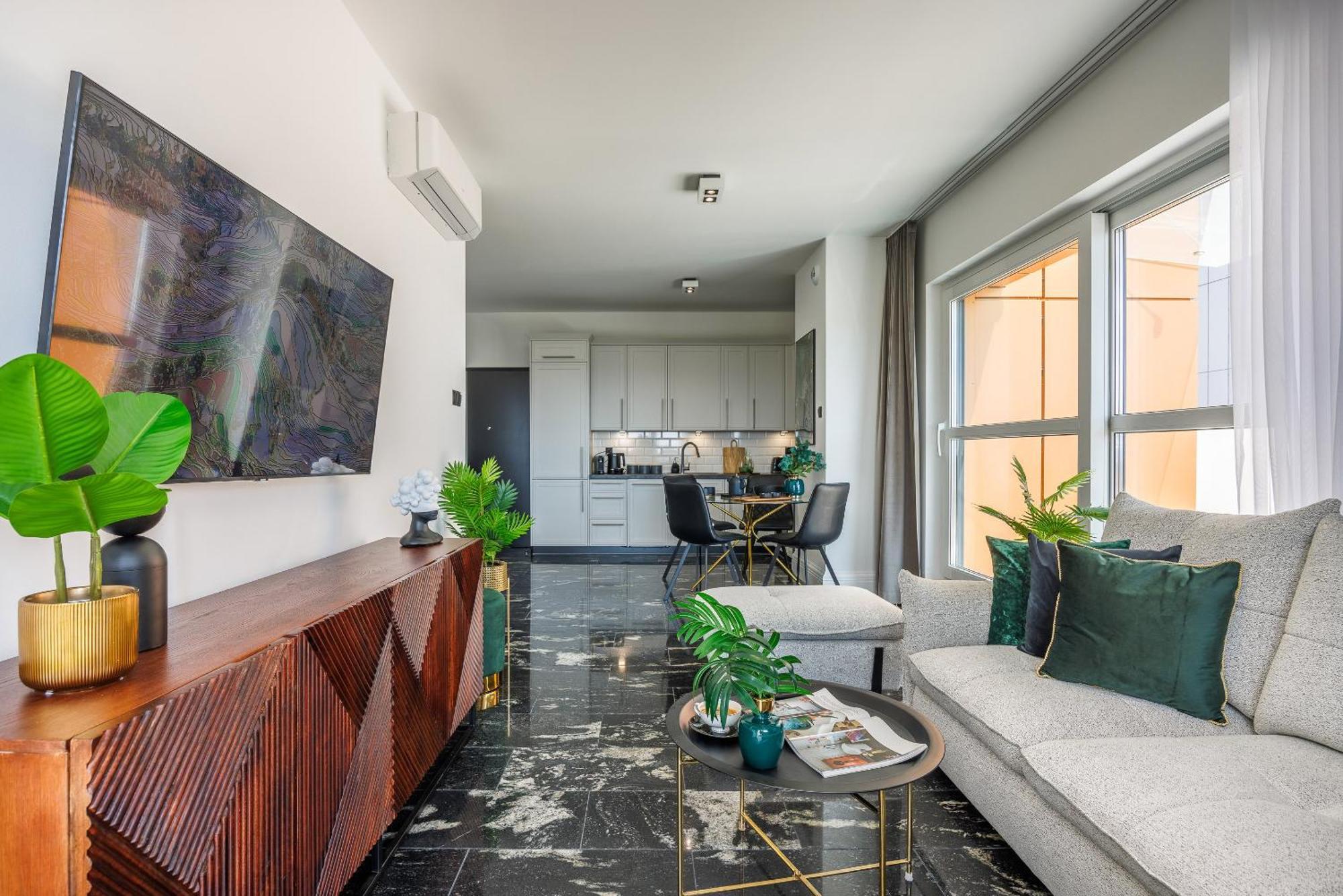 Emihouse Riverside Premium Apartments & Free Parking เชชูฟ ภายนอก รูปภาพ