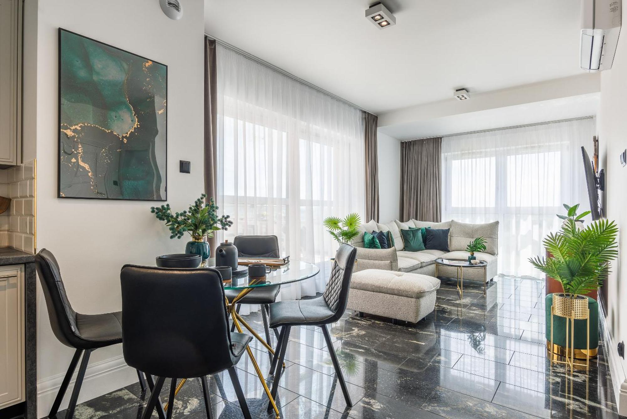 Emihouse Riverside Premium Apartments & Free Parking เชชูฟ ภายนอก รูปภาพ