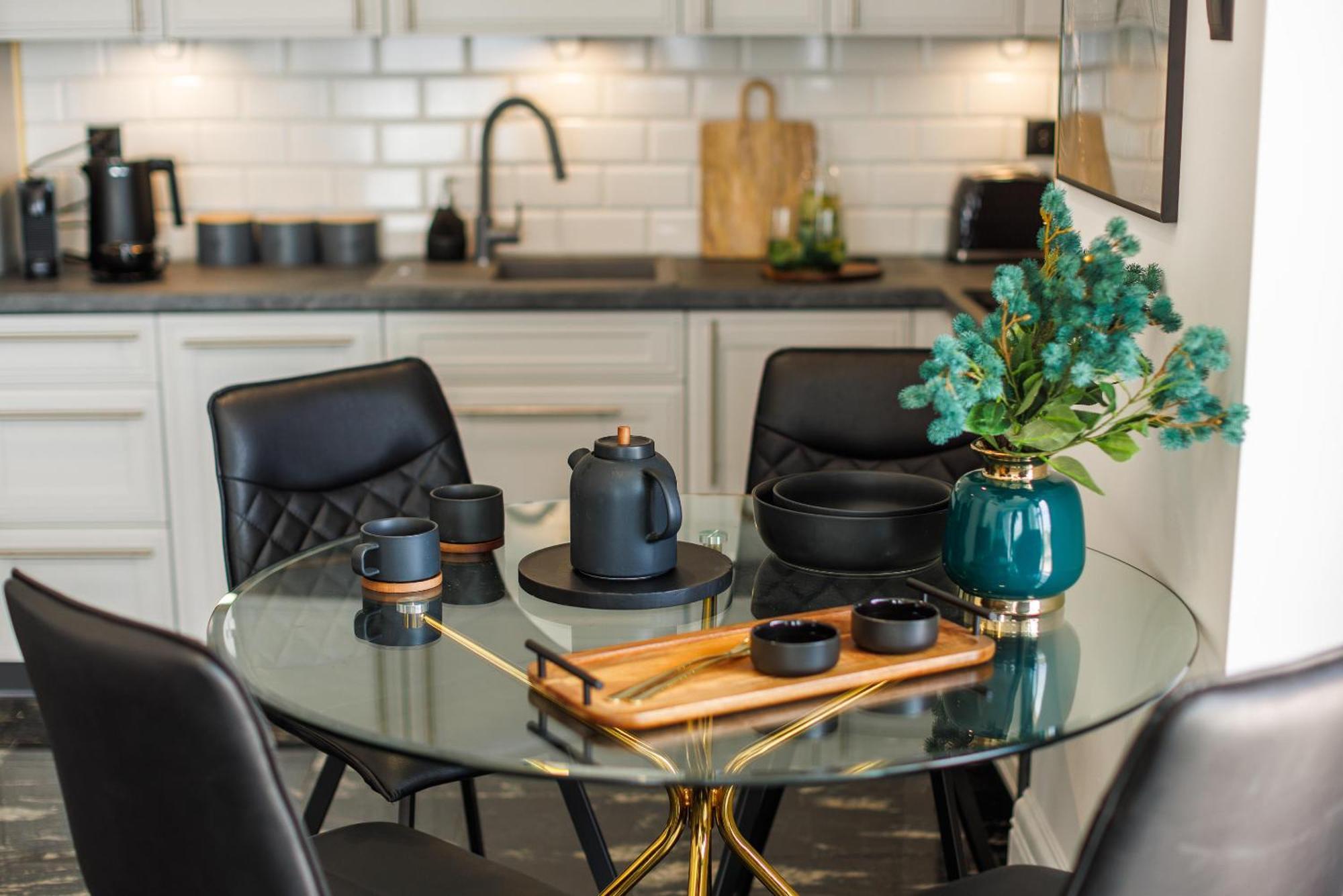 Emihouse Riverside Premium Apartments & Free Parking เชชูฟ ภายนอก รูปภาพ